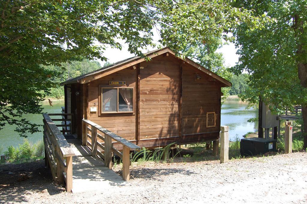 Forest Lake Camping Resort Lakefront Cabin 8 Advance Extérieur photo